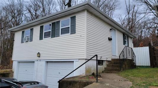 15 Virginia Avenue, West Warwick, Rhode Island 02893, USA