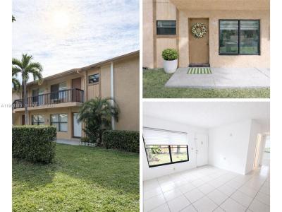2530 W 67th Pl 12-29, Hialeah, Florida 33016, USA