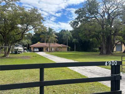 4900 SW 178th ave, Southwest Ranches, Florida 33331, USA