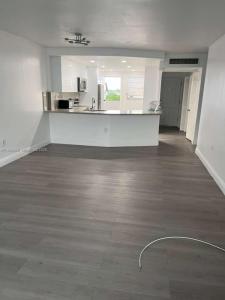 1750 NE 191st St 507-1, Miami, Florida 33179