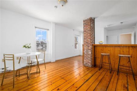 14 Brinley Street 3, Newport, RI 02840, USA