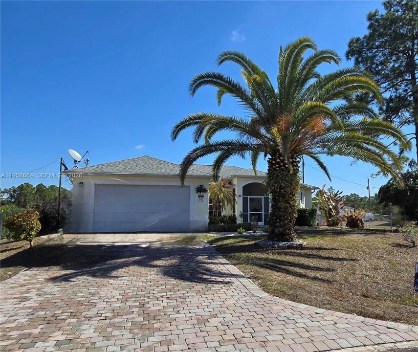 1220 McKinley, Lehigh Acres, Floride 33972, États-Unis