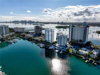 7929 West Dr 903, North Bay Village, Florida 33141, USA