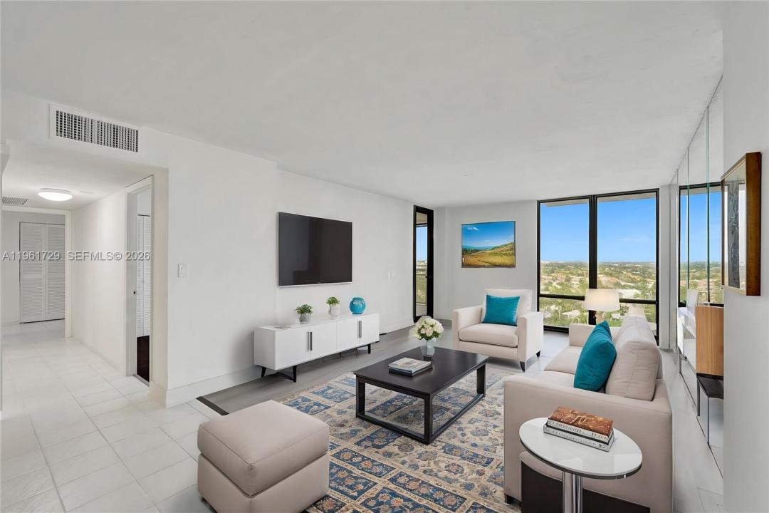 1600 S Ocean Dr 16B, Hollywood, Florida 33019, USA