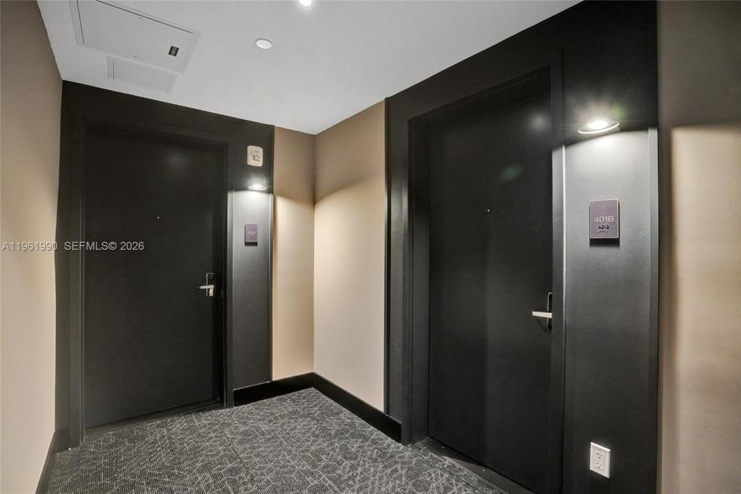121 NE 5th Street 401B, Miami, Floride 33132, États-Unis