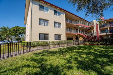 251 SW 134th Way 302M, Pembroke Pines, Florida 33027, USA