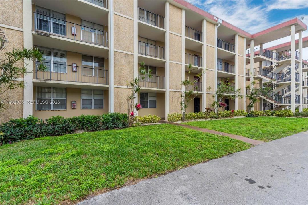 2649 NW 48th Ter 130, Lauderdale Lakes, Floride 33313, États-Unis