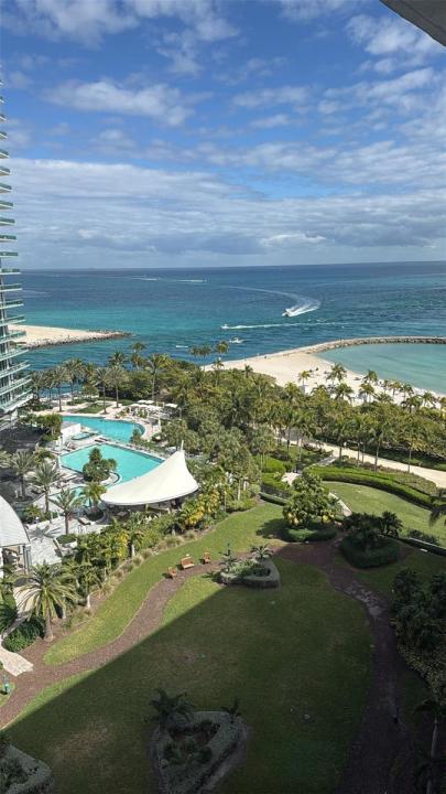 10275 Collins Ave 1402, Bal Harbour, Floride 33154, États-Unis