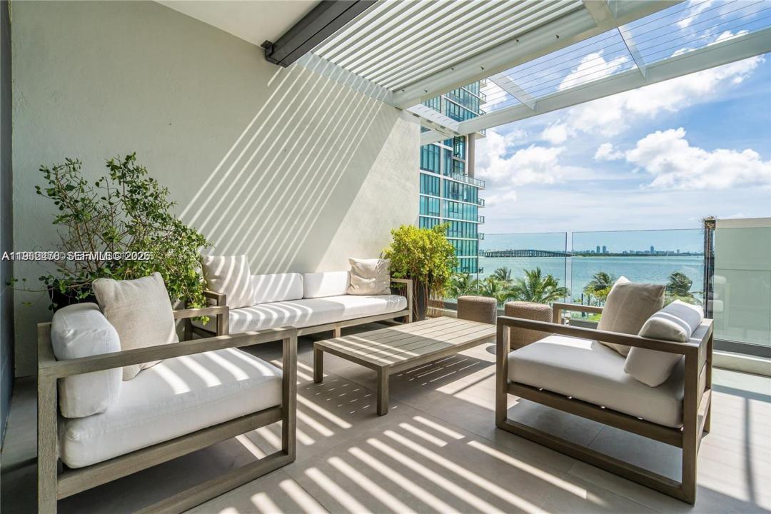 650 NE 32nd St BH6, Miami, Florida 33137, Stati Uniti