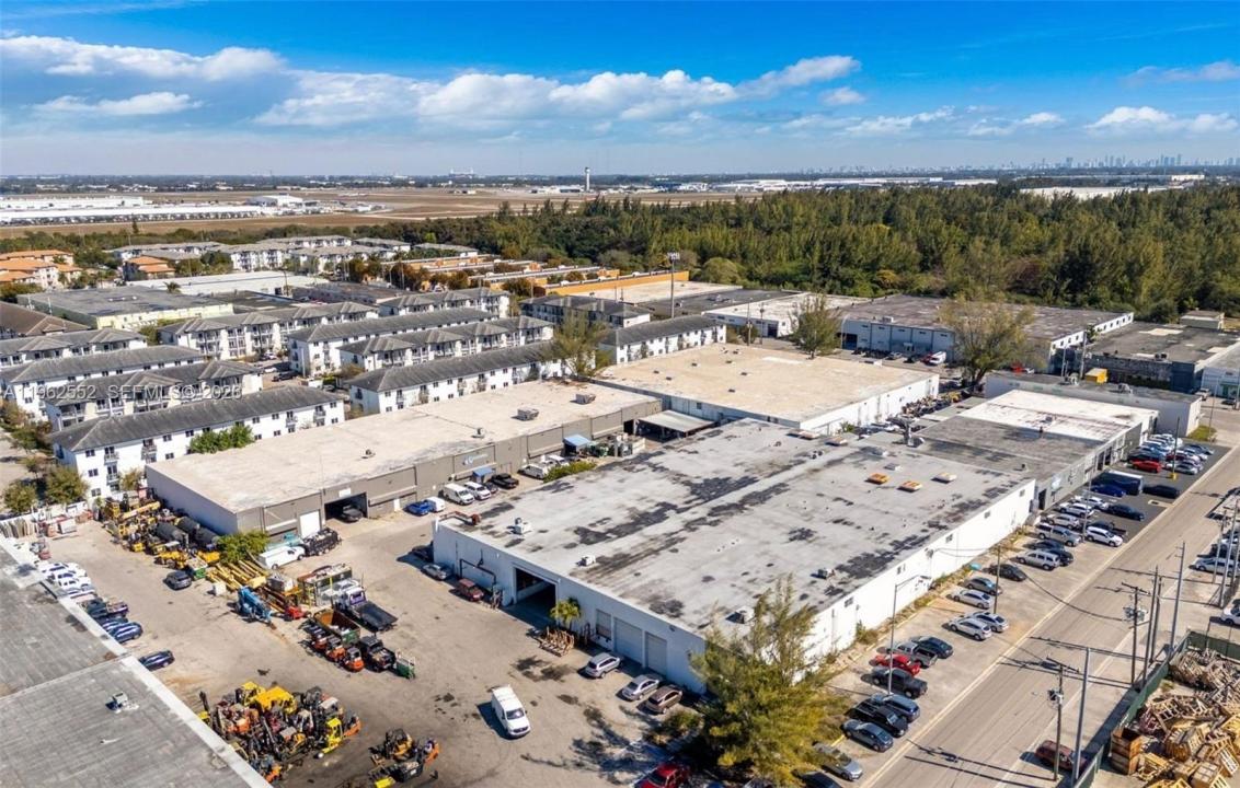 215 W 75th Pl Unit A, Hialeah, פלורידה 33014, ארצות הברית של אמריקה