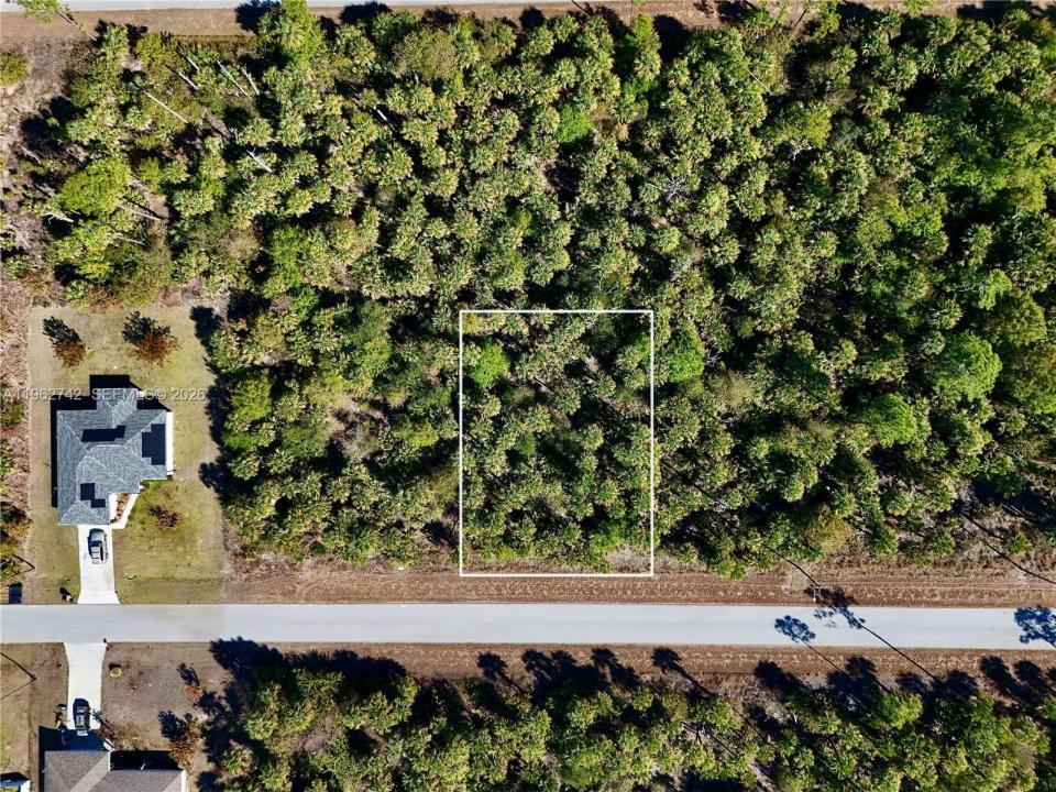 131 Navarra Ave S, Lehigh Acres, Florida 33974, USA