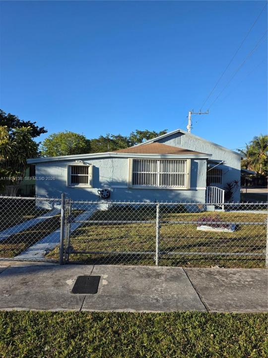 2401 NW 56th St, Miami, Florida 33142, USA