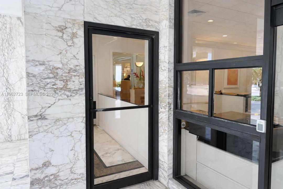 5700 Collins Ave CU-1, Miami Beach, Floride 33140, États-Unis