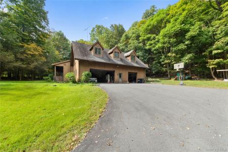 145 Youngblood Road, Montgomery, New York 12549, USA