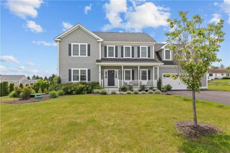 142 Ferreira Avenue, Portsmouth, RI 02871, USA