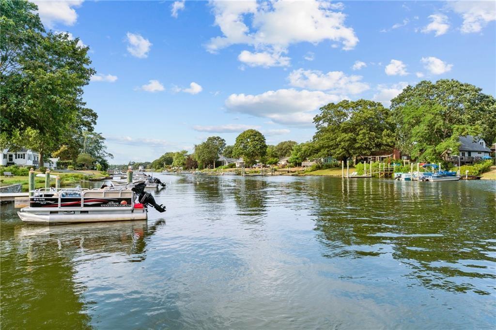 93 Riverside Drive, South Kingstown, Rhode Island 02879, Estados Unidos