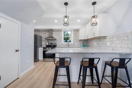 152 Tuckerman Avenue 10, Middletown, RI 02842, USA