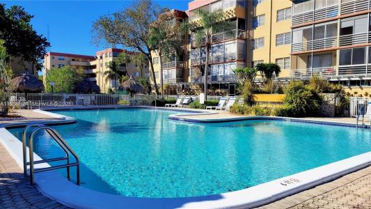 406 NW 68th Ave 304, Plantation, Florida 33317, USA