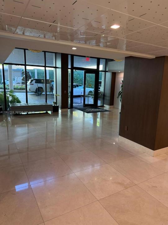 540 Brickell Key Dr 1505, Miami, Florida 33131, Stati Uniti