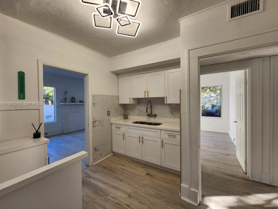 1311 11th Ave S, St Petersburg, Flórida 33705, Estados Unidos