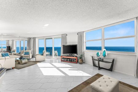 5420 N Ocean Drive 2101, Singer Island, Floryda 33404, USA