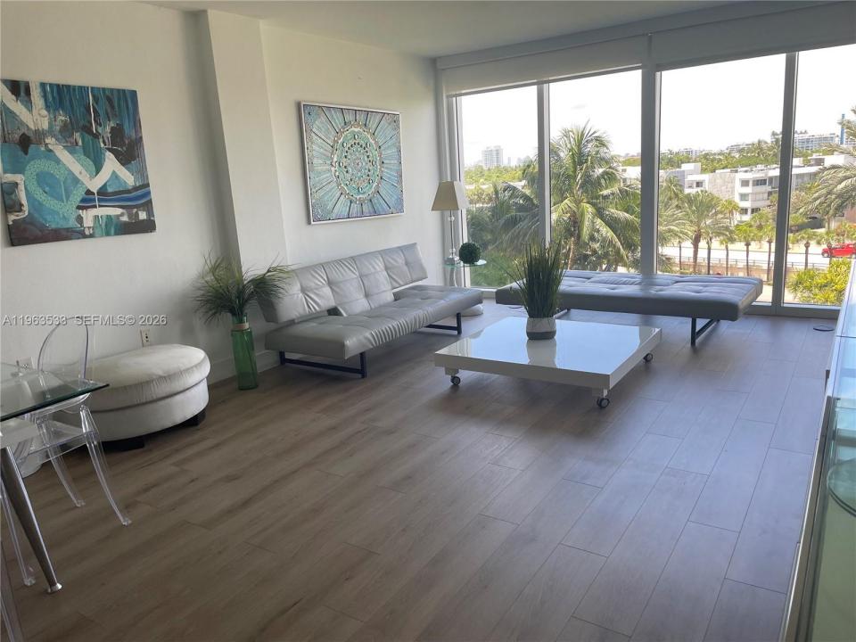 10275 Collins Ave 427, Bal Harbour, Floride 33154, États-Unis