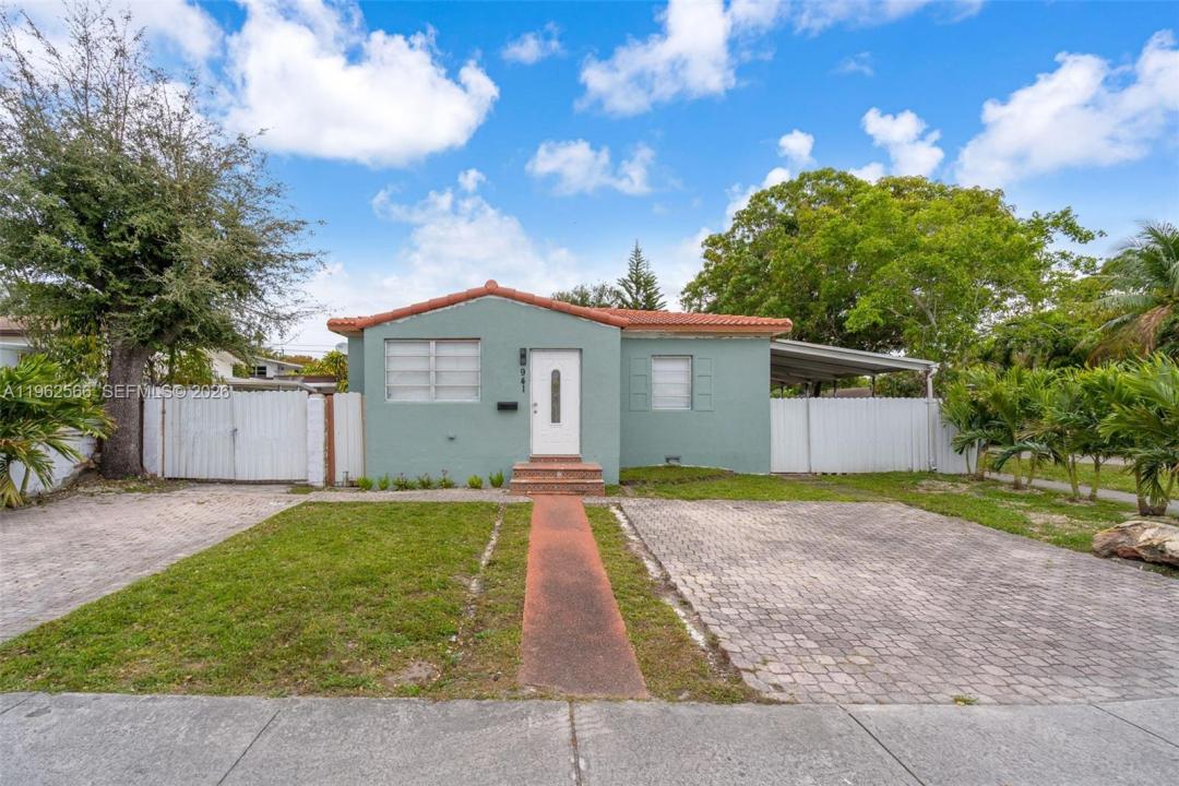 941 SW 31st Ct, Miami, Florida 33135, USA