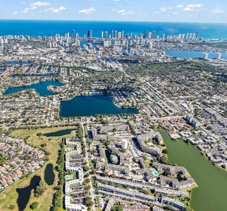 1501 NE 191st St C114, Miami, Floride 33179, États-Unis
