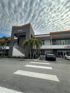 12750 NW 17th St 208, Sweetwater, Florida 33182, Amerika Birleşik Devletleri