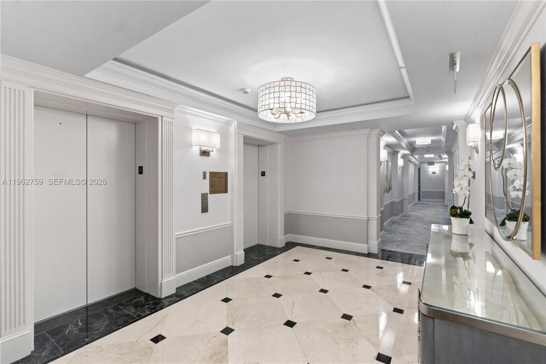 3350 SW 27th Ave 1806, Coconut Grove, Florida 33133, USA