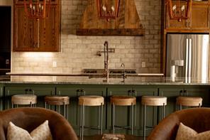 553 Royal Santana Run, Weatherford, Texas 76087