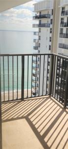 2101 S Ocean Dr 2608, Hollywood, Florida 33019, USA