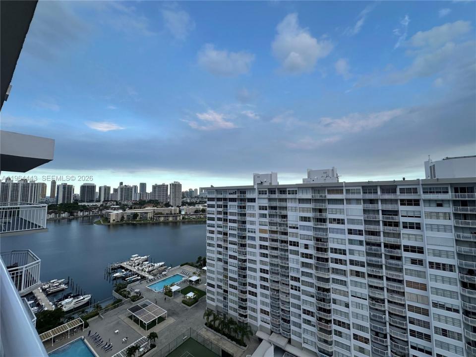 18051 Biscayne Blvd PH05, Aventura, Flórida 33160, Estados Unidos
