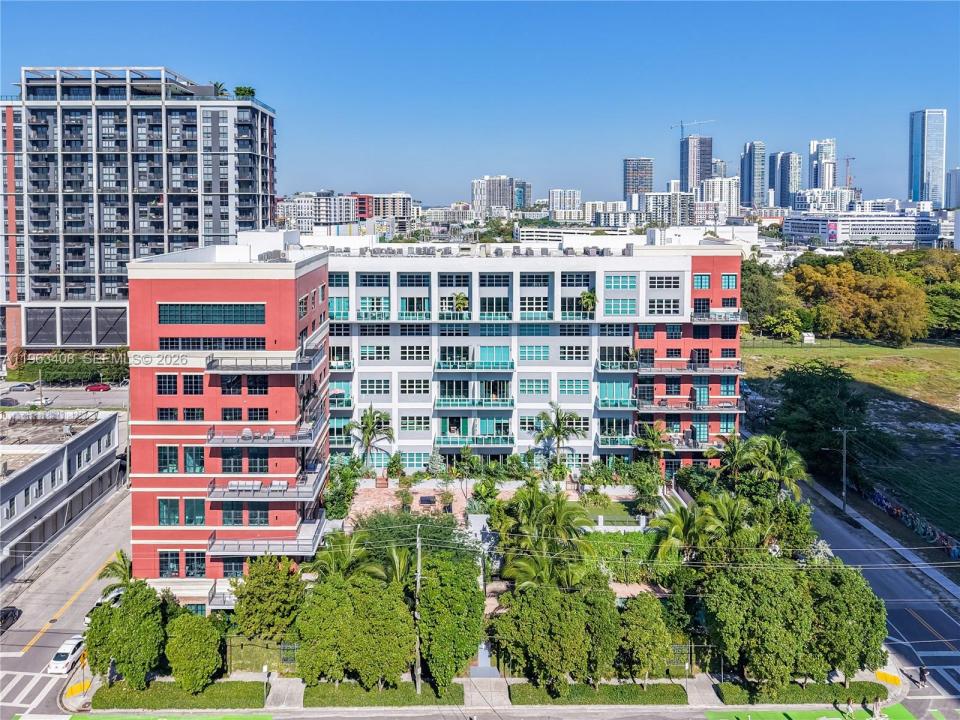 1749 NE Miami Ct 605, Miami, Florida 33132, USA