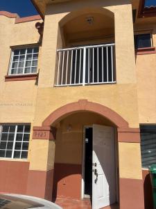 9425 NW 114th Ln 3, Hialeah Gardens, Florida 33018, Estados Unidos