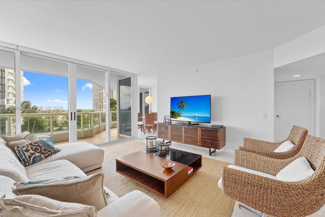 21055 Yacht Club Dr 802, Aventura, Florida 33180, Amerika Birleşik Devletleri
