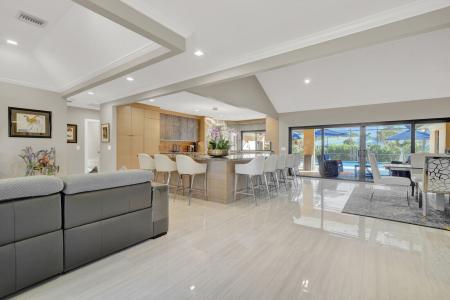 513 N Country Club Drive, Atlantis, Florida 33462, USA