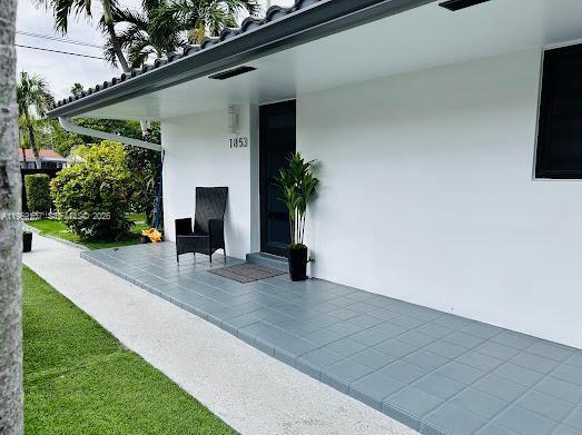 1851-1853 NW 22nd Pl, Miami, Florida 33125, USA