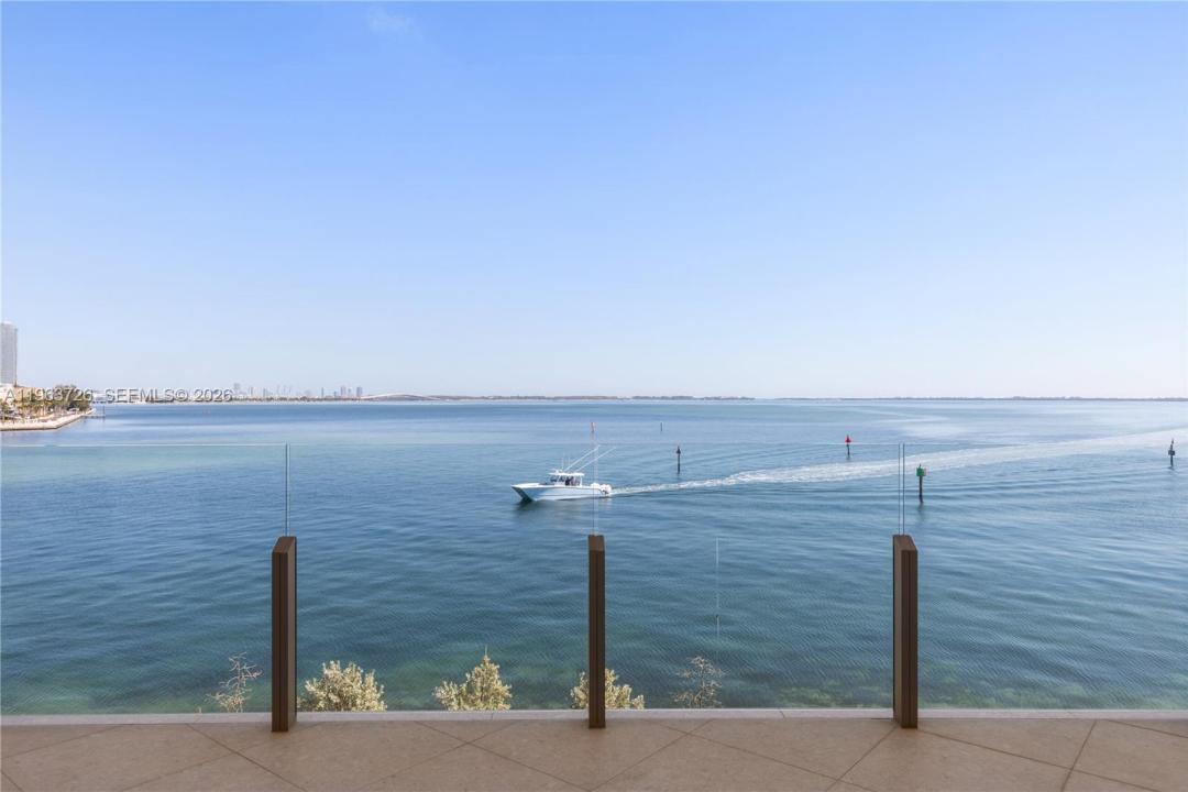 5 Grove Isle Dr M303, Miami, Florida 33133, Stati Uniti