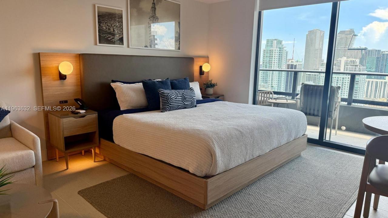 159 NE 6th St 4010, Miami, Floride 33132, États-Unis