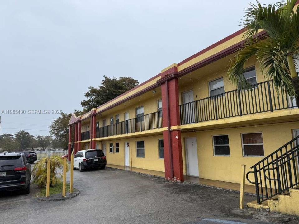 2721 NW 23rd Ct 4, Miami, Floride 33142, États-Unis