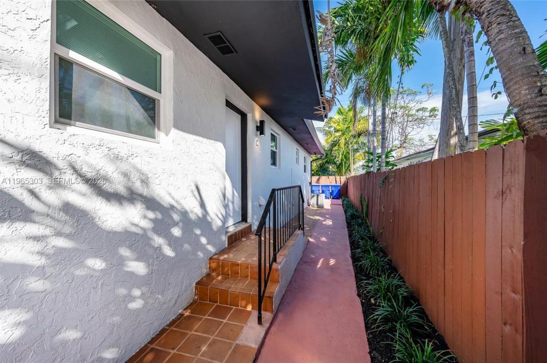 3321 NW 19th Ter C, Miami, Floride 33125, États-Unis