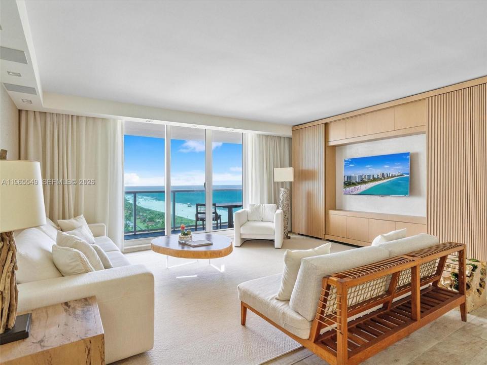 102 24th St 1119, Miami Beach, Floryda 33139, USA