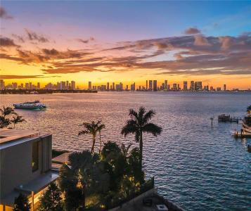 1649 W 22nd St, Miami Beach, Florida 33140, USA