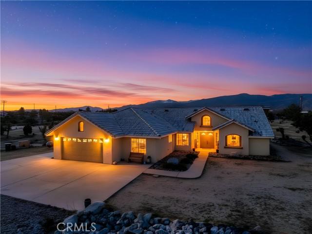Smoke Tree, Pinon Hills, Californie 92372, États-Unis