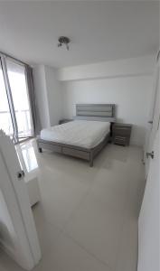 475 Brickell Ave 3709, Miami, Florida 33131, USA