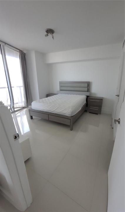 475 Brickell Ave 3709, Miami, Florida 33131, USA