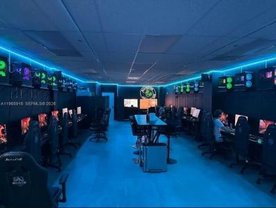 17100 Collins Ave, Sunny Isles Beach, Floride 33160, États-Unis