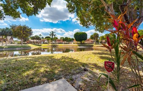 6131 Seven Springs Blvd, Green Acres, Florida 33463, USA