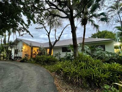 8501 SW 178th St 1, Palmetto Bay, Florida 33157